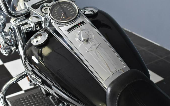 2022 Harley-Davidson Road King Vivid Black FLHR