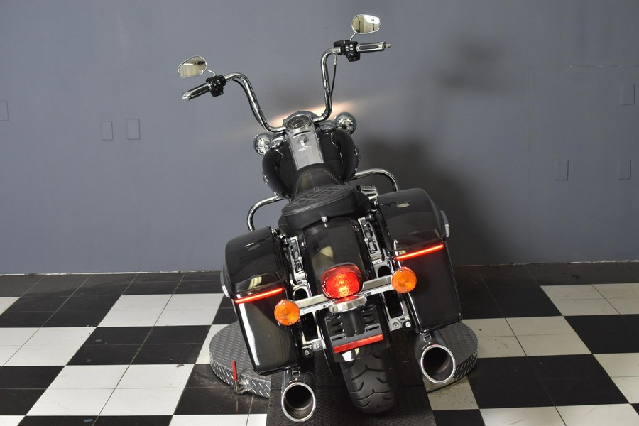 2022 Harley-Davidson Road King Vivid Black FLHR