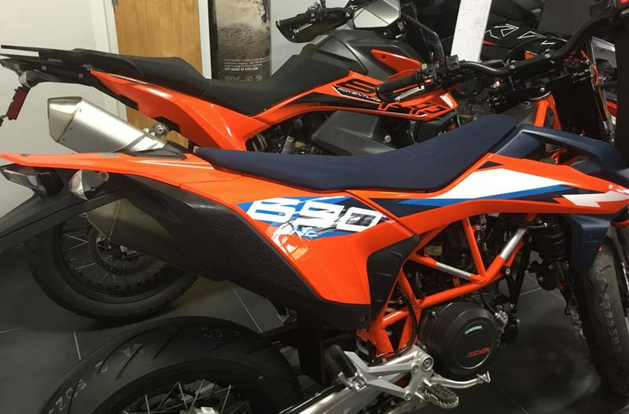 2024 KTM 690 SMC R