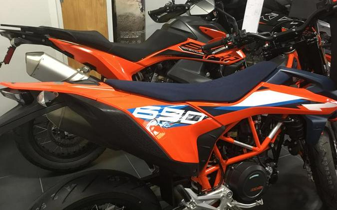 2024 KTM 690 SMC R