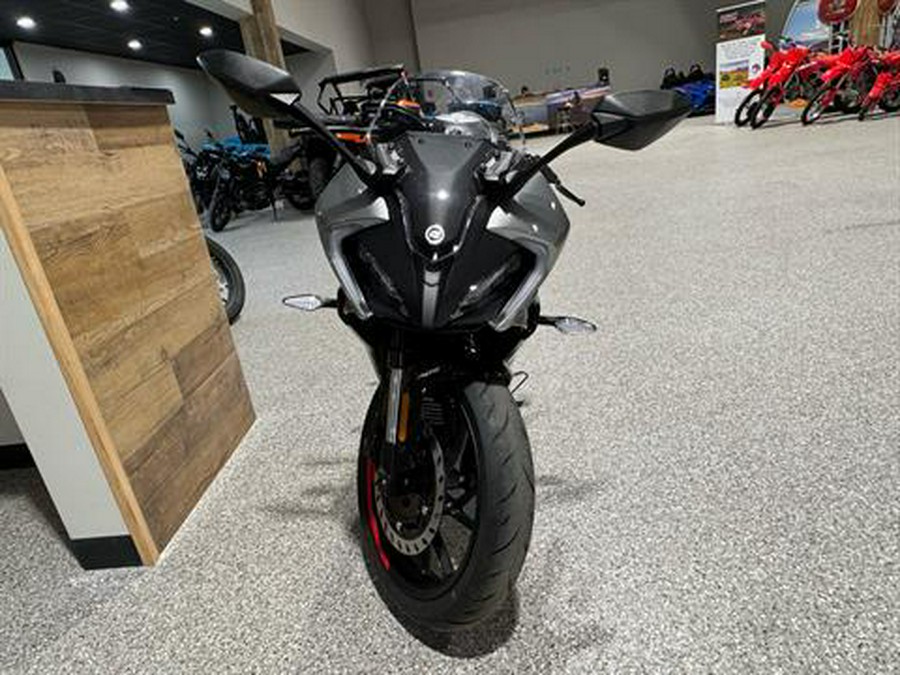 2023 CFMOTO 300SS