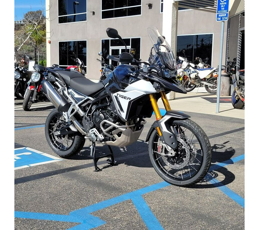 2025 Triumph Tiger 900 Rally Pro Carbon Black / Sapphire Black