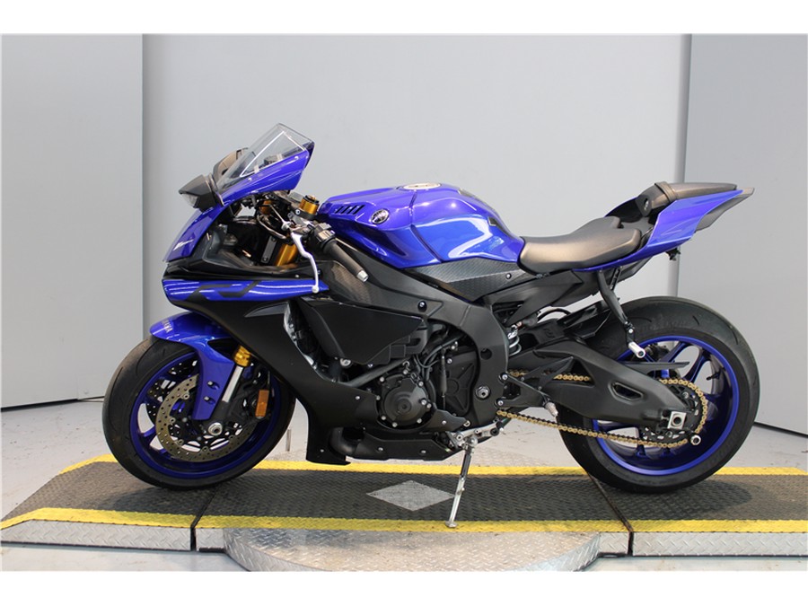 2019 YAMAHA YZFR1