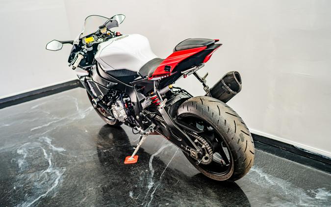 2016 Yamaha Motor Corp., USA YZF-R1S