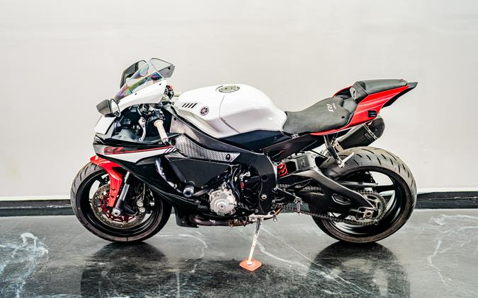 2016 Yamaha Motor Corp., USA YZF-R1S