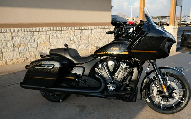 2026 INDIAN MOTORCYCLE CHALLENGER DARK HORSE WITH 112 AND AUDIO PACKAGE