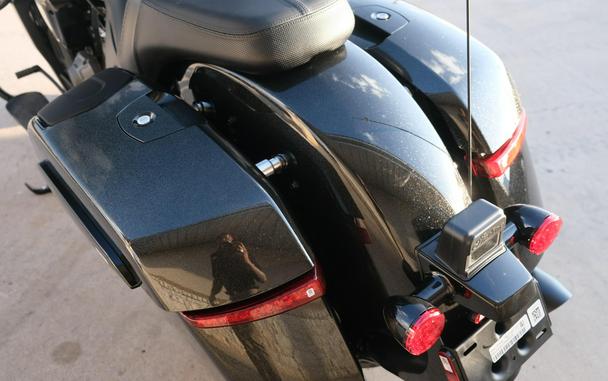 2026 INDIAN MOTORCYCLE CHALLENGER DARK HORSE WITH 112 AND AUDIO PACKAGE