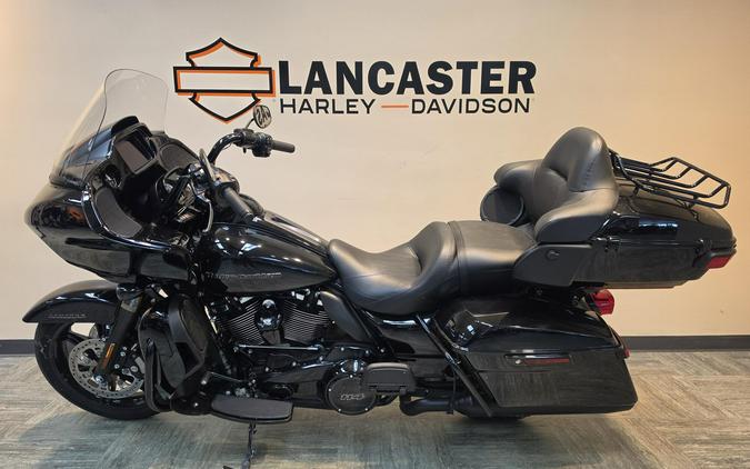 2020 Harley-Davidson® Road Glide® Limited – Black Option Vivid Black - Black Finish FLTRK