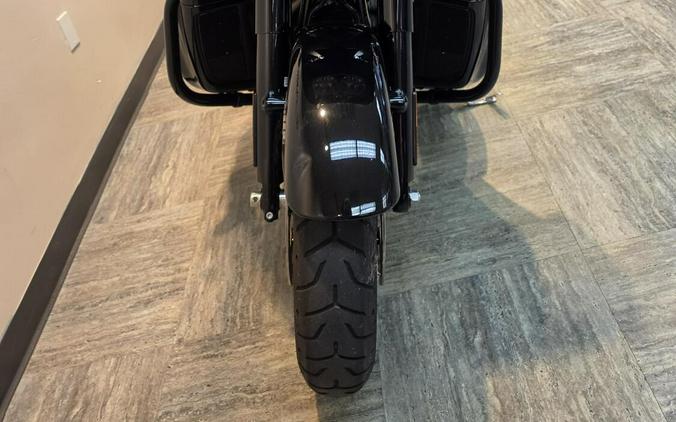 2020 Harley-Davidson® Road Glide® Limited – Black Option Vivid Black - Black Finish FLTRK
