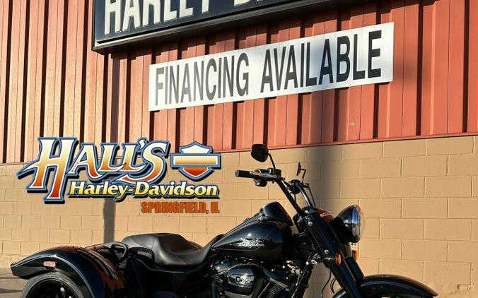 2024 Harley-Davidson Freewheeler Vivid Black (Black Finish w/Cast Wheels)