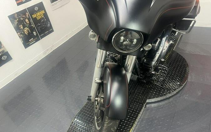 FLHXS 2016 Street Glide® Special