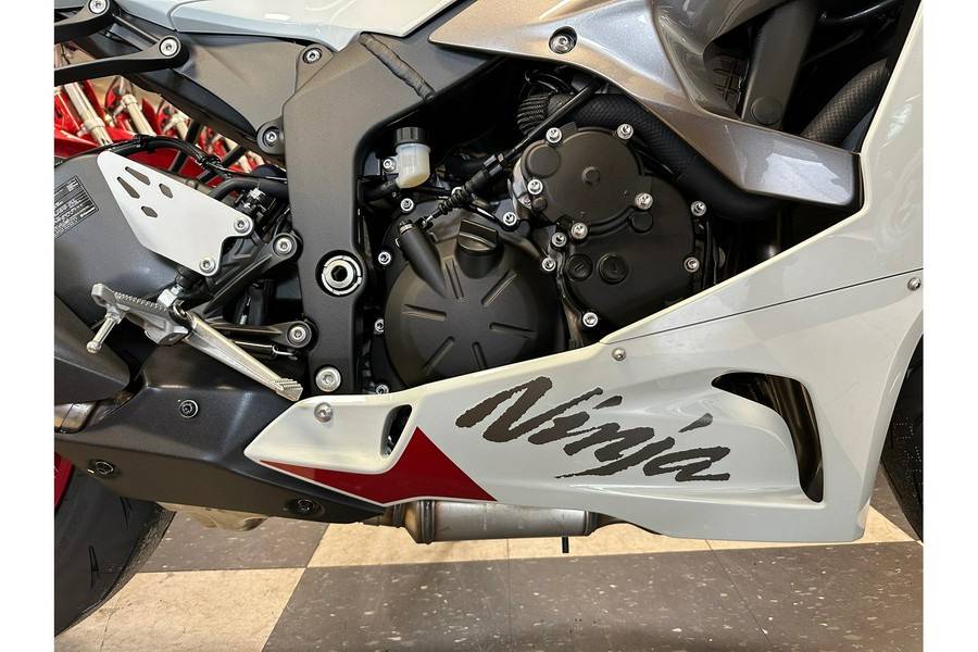 2024 Kawasaki Ninja® ZX-6R ABS