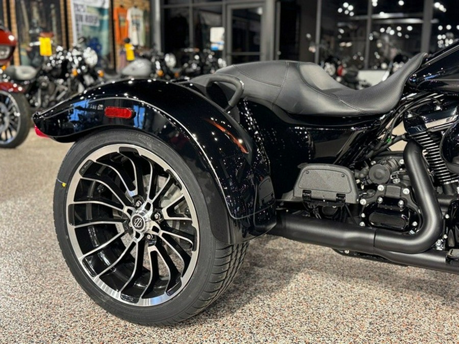 2025 Harley-Davidson FLTRT - Road Glide 3