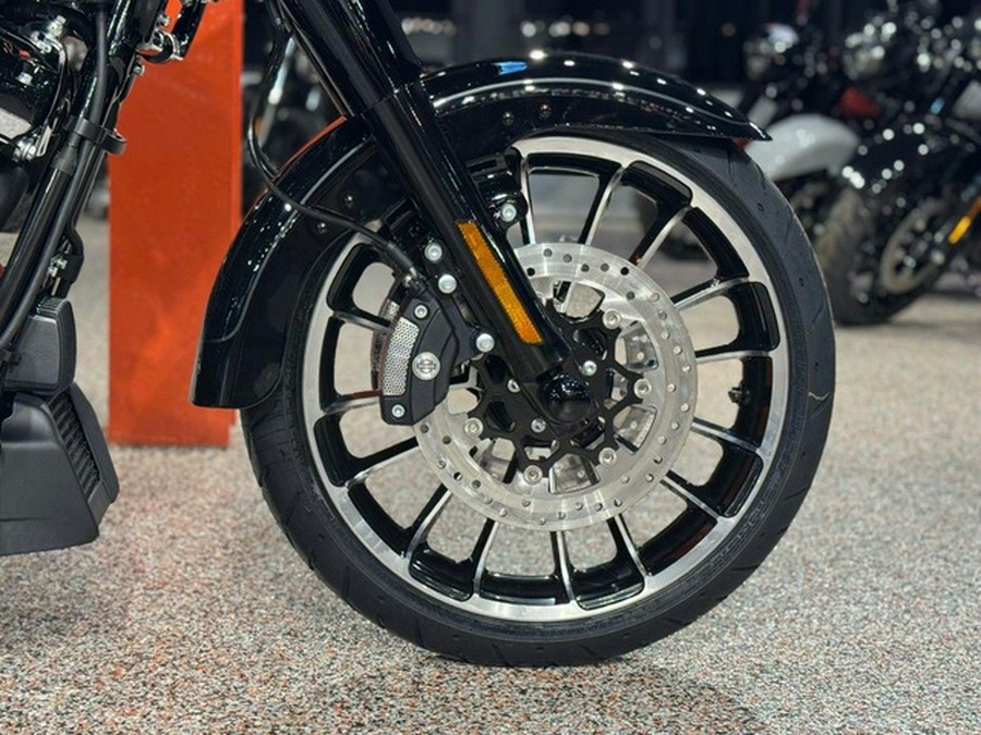 2025 Harley-Davidson FLTRT - Road Glide 3