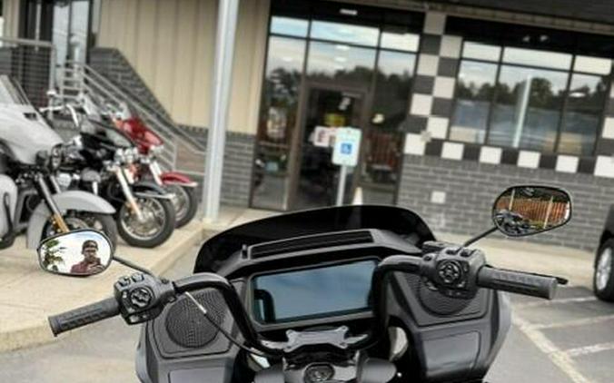 2025 Harley-Davidson Road Glide Vivid Black - Black Finish