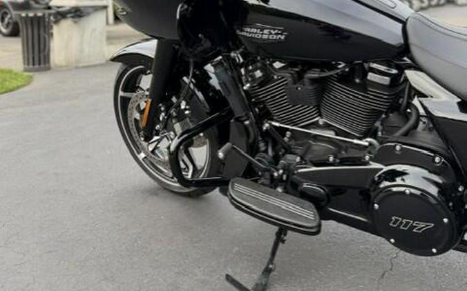 2025 Harley-Davidson Road Glide Vivid Black - Black Finish