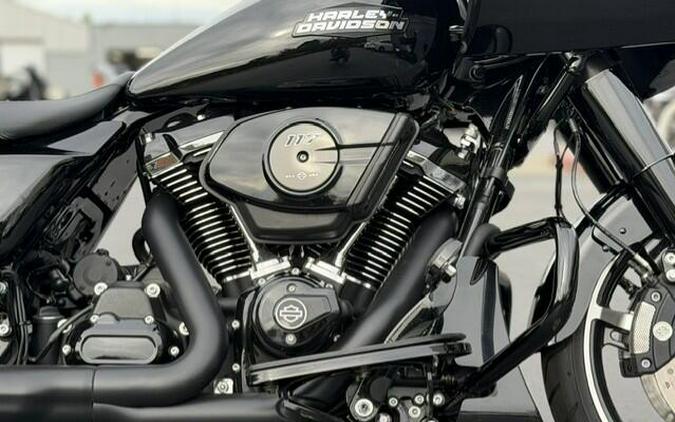 2025 Harley-Davidson Road Glide Vivid Black - Black Finish