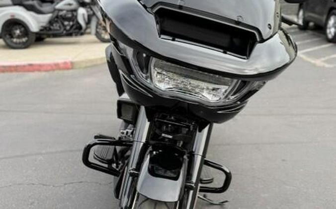 2025 Harley-Davidson Road Glide Vivid Black - Black Finish