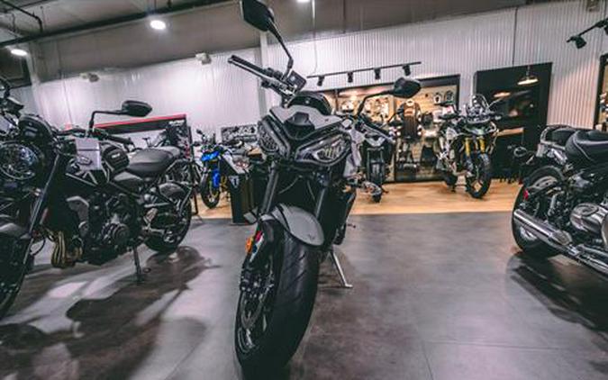 2024 Triumph Street Triple 765 R