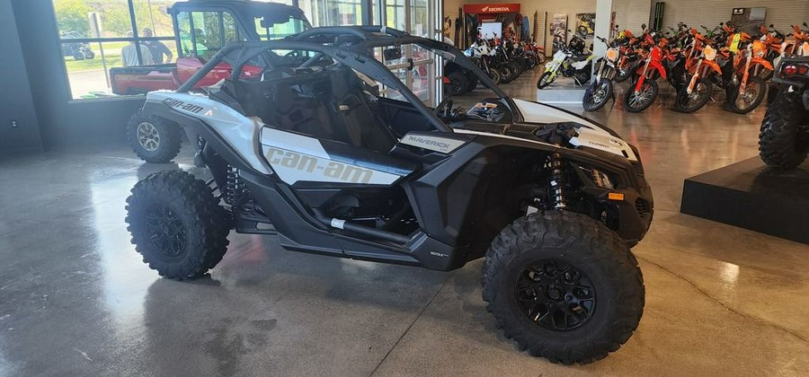 2024 Can-Am® Maverick X3 DS Turbo Catalyst Gray