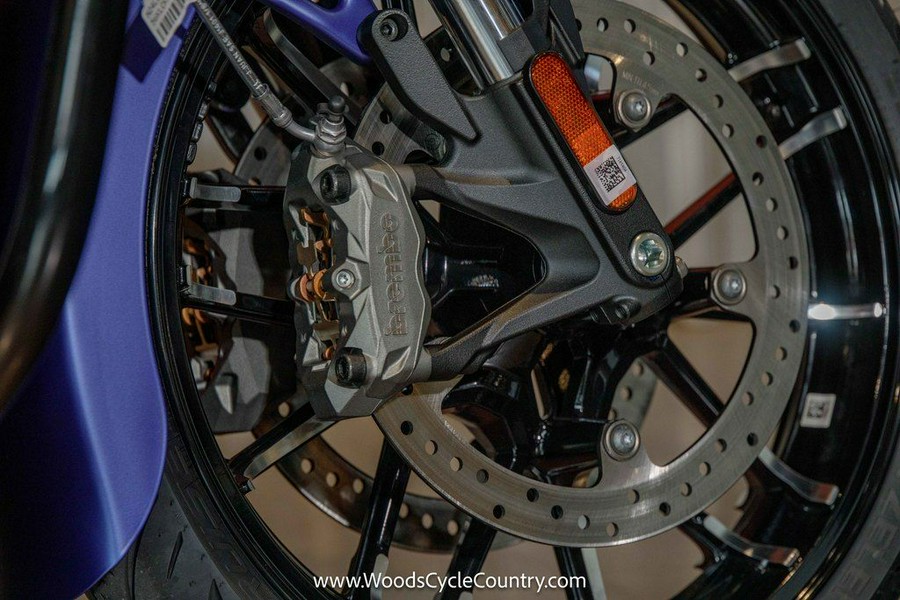 2024 Indian Motorcycle® Challenger® Dark Horse® w/PowerBand Audio Pkg Spirit Blue Smoke