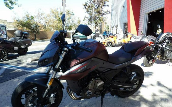 2023 QJMOTOR SRK700 (QJ700-8A)