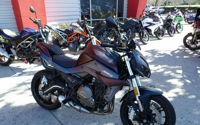 2023 QJMOTOR SRK700 (QJ700-8A)