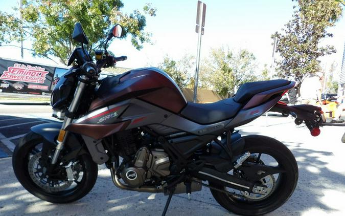 2023 QJMOTOR SRK700 (QJ700-8A)