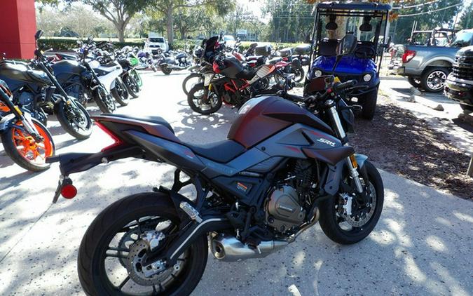 2023 QJMOTOR SRK700 (QJ700-8A)