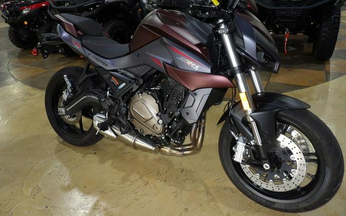 2023 QJMOTOR SRK700 (QJ700-8A)