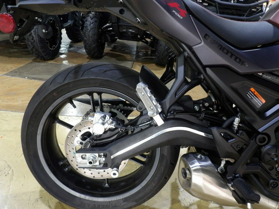 2023 QJMOTOR SRK700 (QJ700-8A)