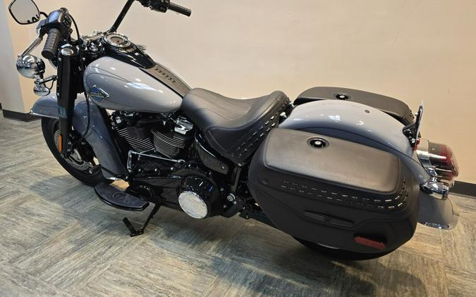 2026 Harley-Davidson® Heritage Classic Dark Billiard Gray Black Cast Wheels FLHC