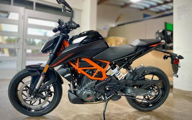 2023 KTM 390 Duke