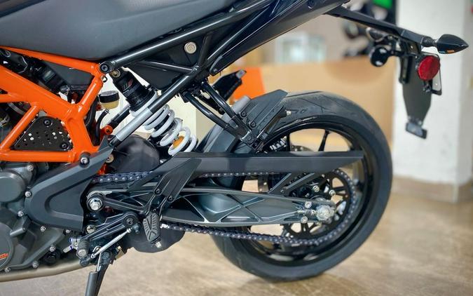 2023 KTM 390 Duke