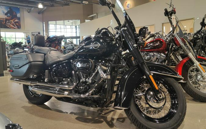 2019 Harley-Davidson Heritage Classic 114 Vivid Black