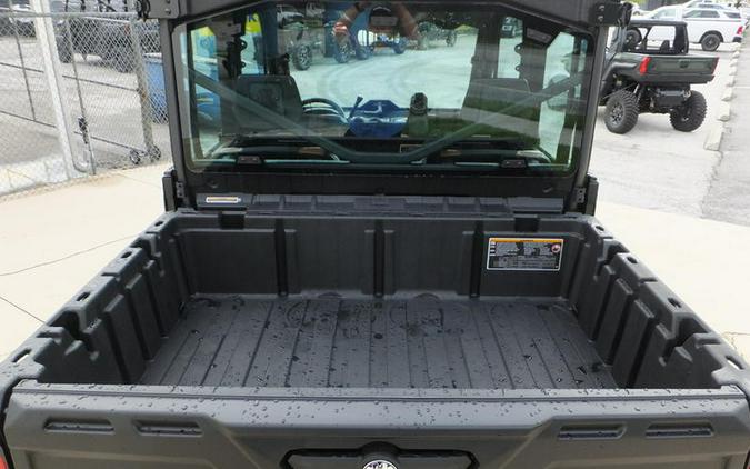 2024 Can-Am® Defender MAX Lone Star Cab HD10