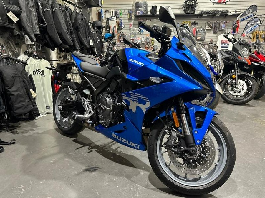 2025 Suzuki GSX800