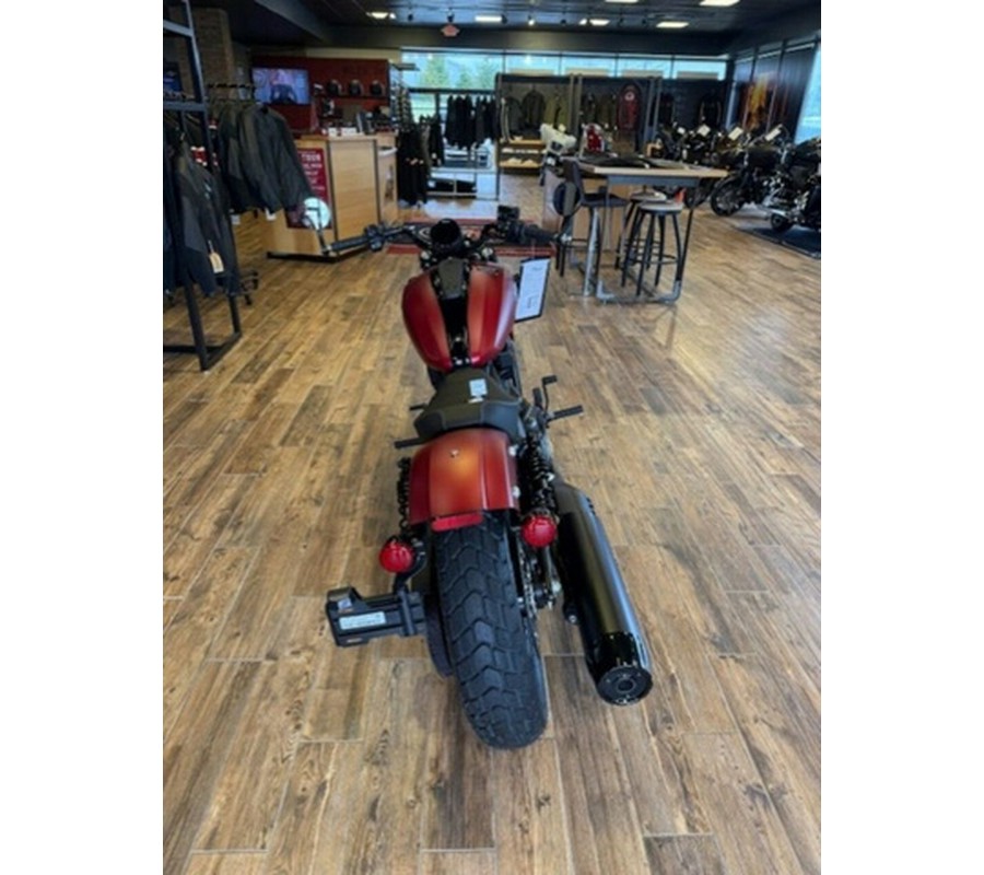 2025 Indian Scout Bobber Limited +Tech Sunset Red Smoke