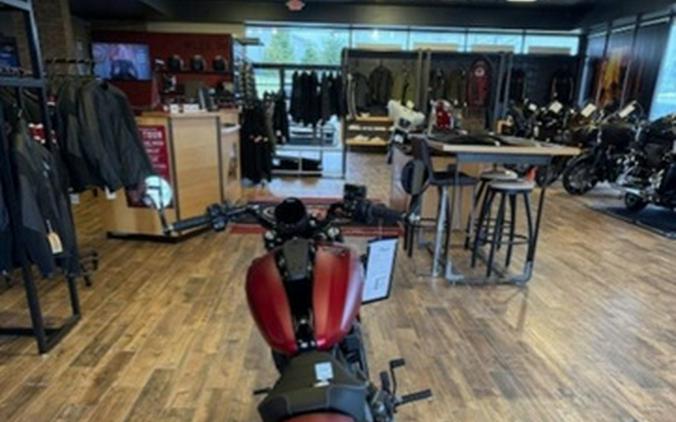 2025 Indian Scout Bobber Limited +Tech Sunset Red Smoke