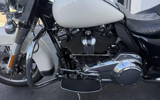 2018 Harley-Davidson® FLHP - Road King® Police