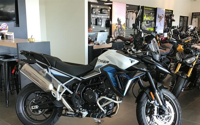 2026 Triumph Tiger 900 Alpine Edition