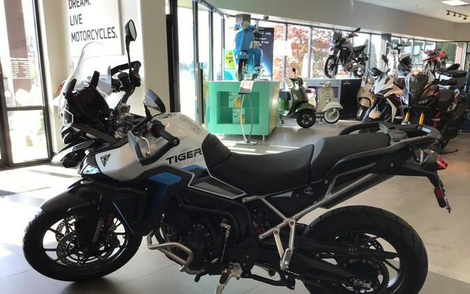 2026 Triumph Tiger 900 Alpine Edition