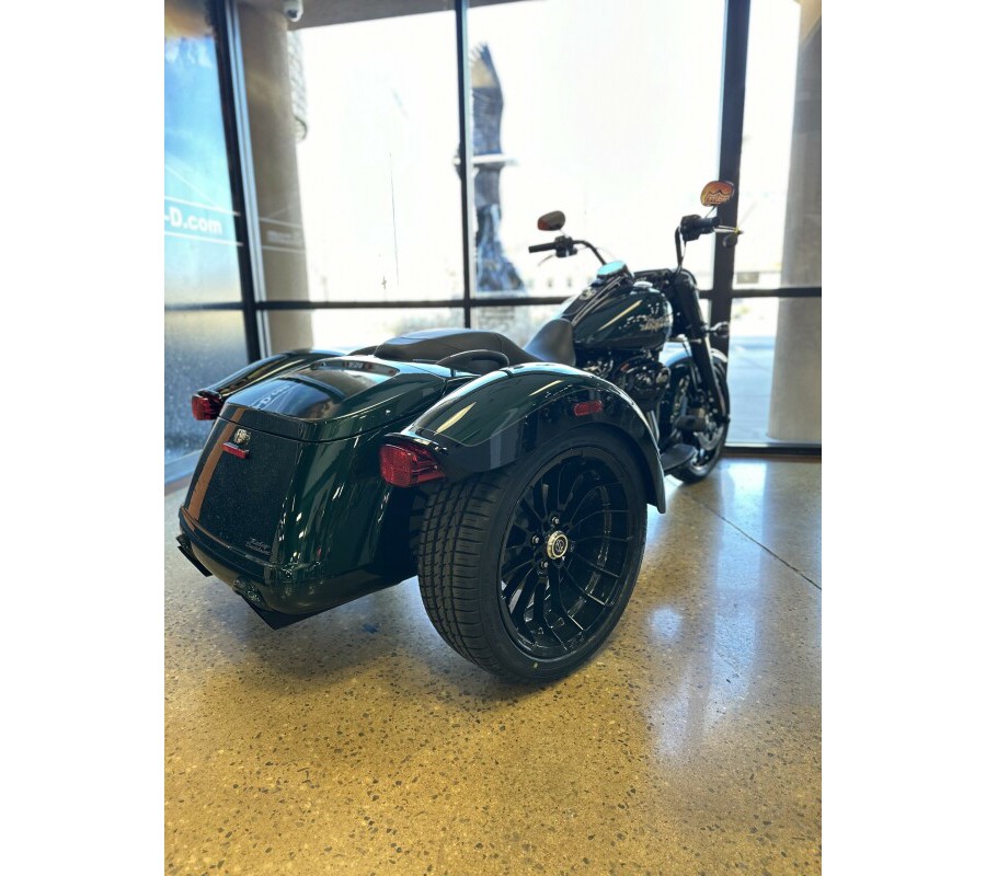 2024 Harley-Davidson Freewheeler Alpine Green/Black W/Pinstripe