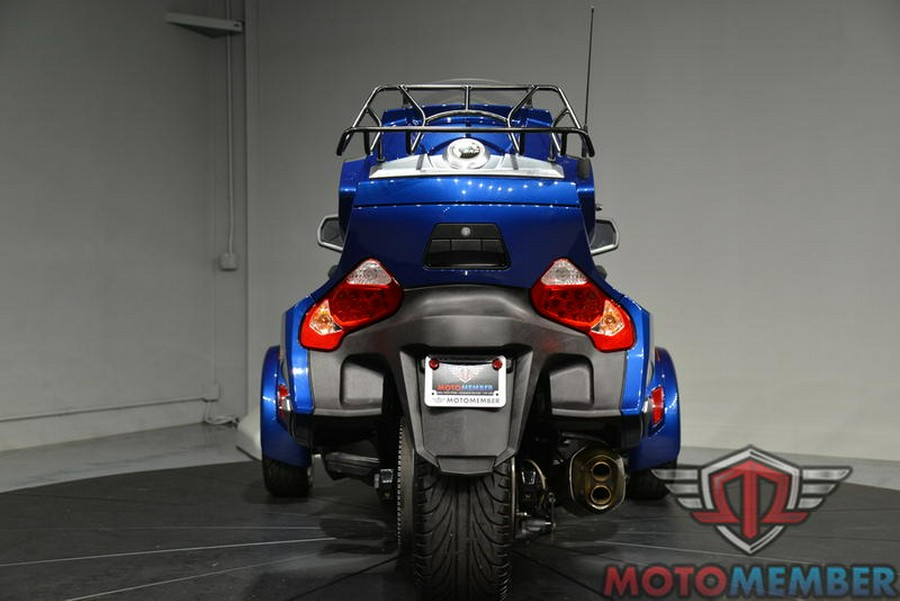 2016 Can-Am® Spyder® RT 6-Speed Semi-Automatic (SE6)