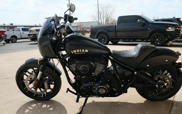 2025 INDIAN MOTORCYCLE SPORT CHIEF BLACK SMOKE 49S BASE