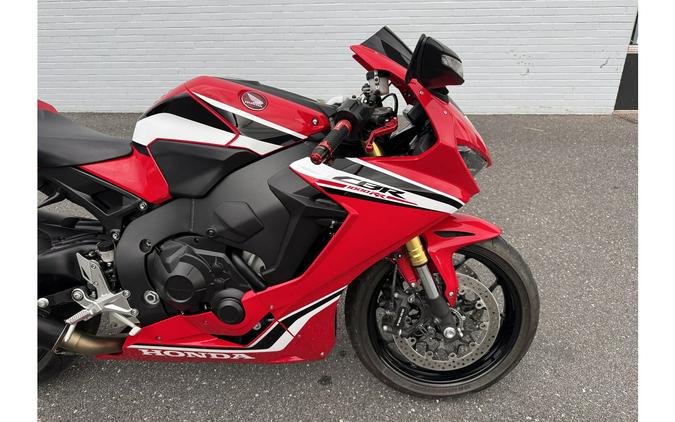 2021 CBR1000RR - Honda