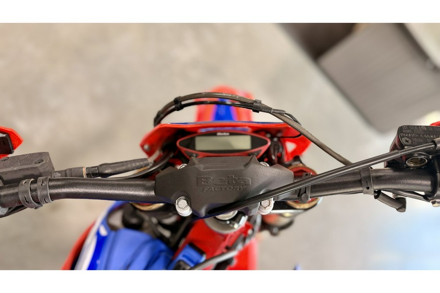 2023 350RR Race - Beta