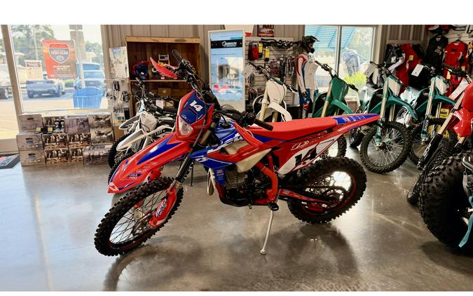 2023 350RR Race - Beta