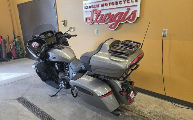 2026 Indian Pursuit Dark Horse 112 W/ Powerband Audio Black Smoke