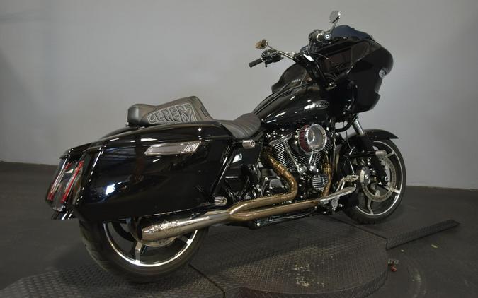 2025 Harley-Davidson Road Glide Vivid Black